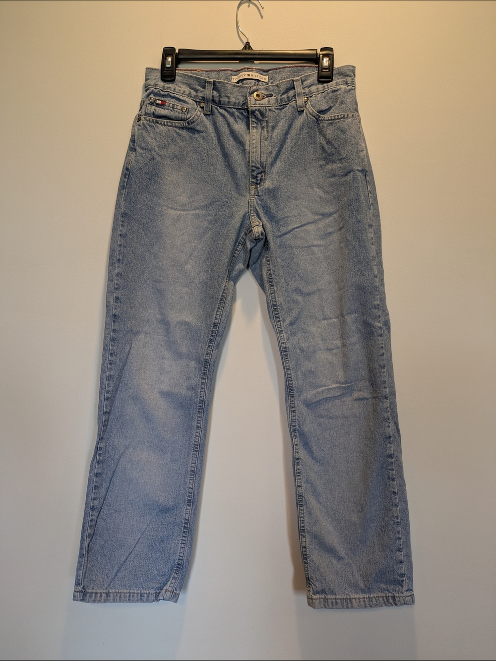 Tommy Hilfiger Women's Light Blue Jeans Size 6